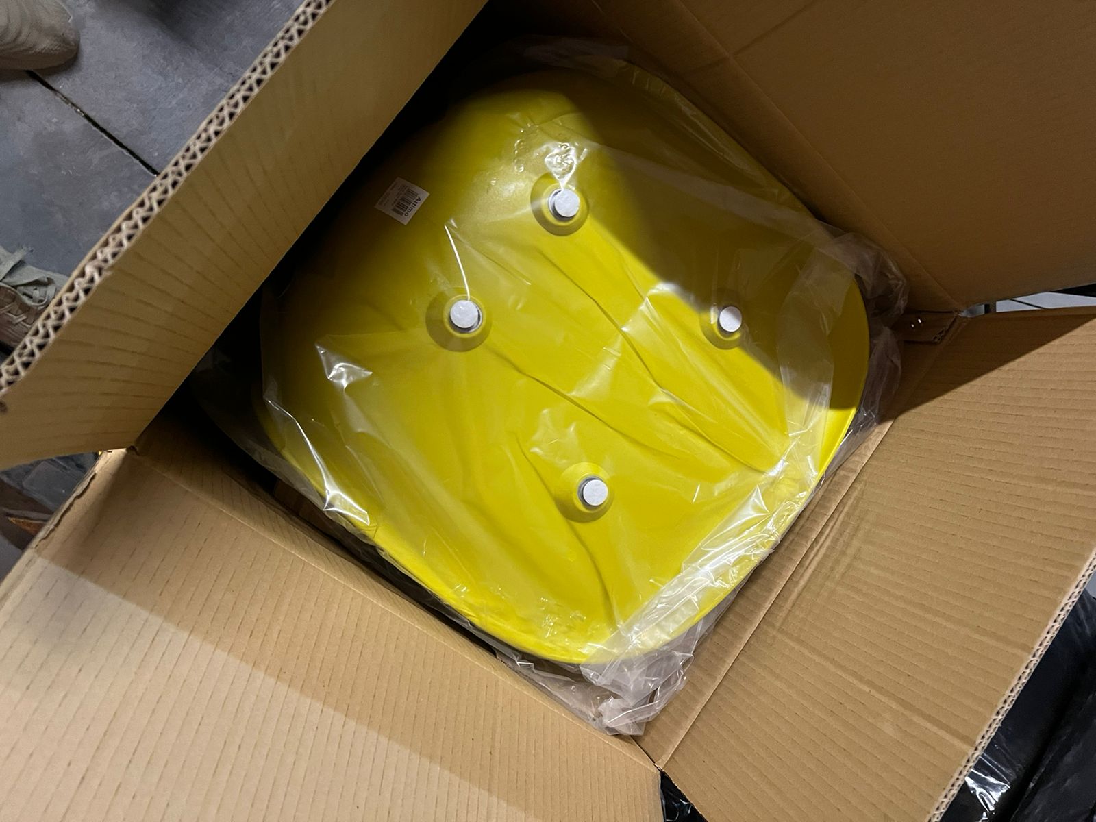 Par sillas eames verde limón - Imagen 4