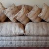 Sofá 3 cuerpos con cojines beige