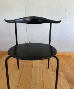 Silla de madera negra Wolf