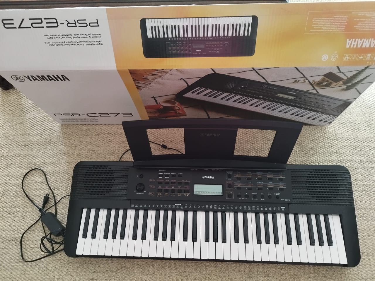 Teclado Yamaha 61 teclas portátil