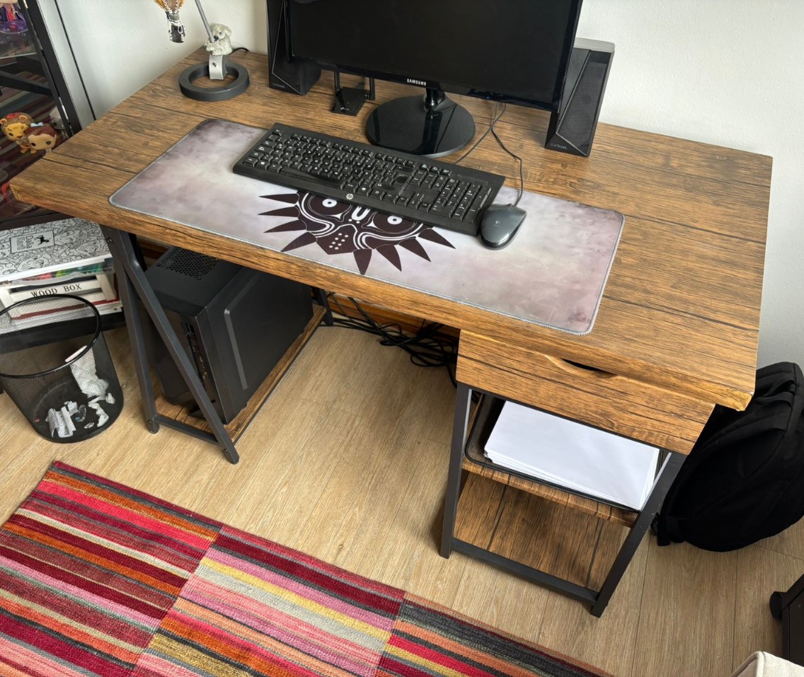 Escritorio melamina y fierro Just Home Collection