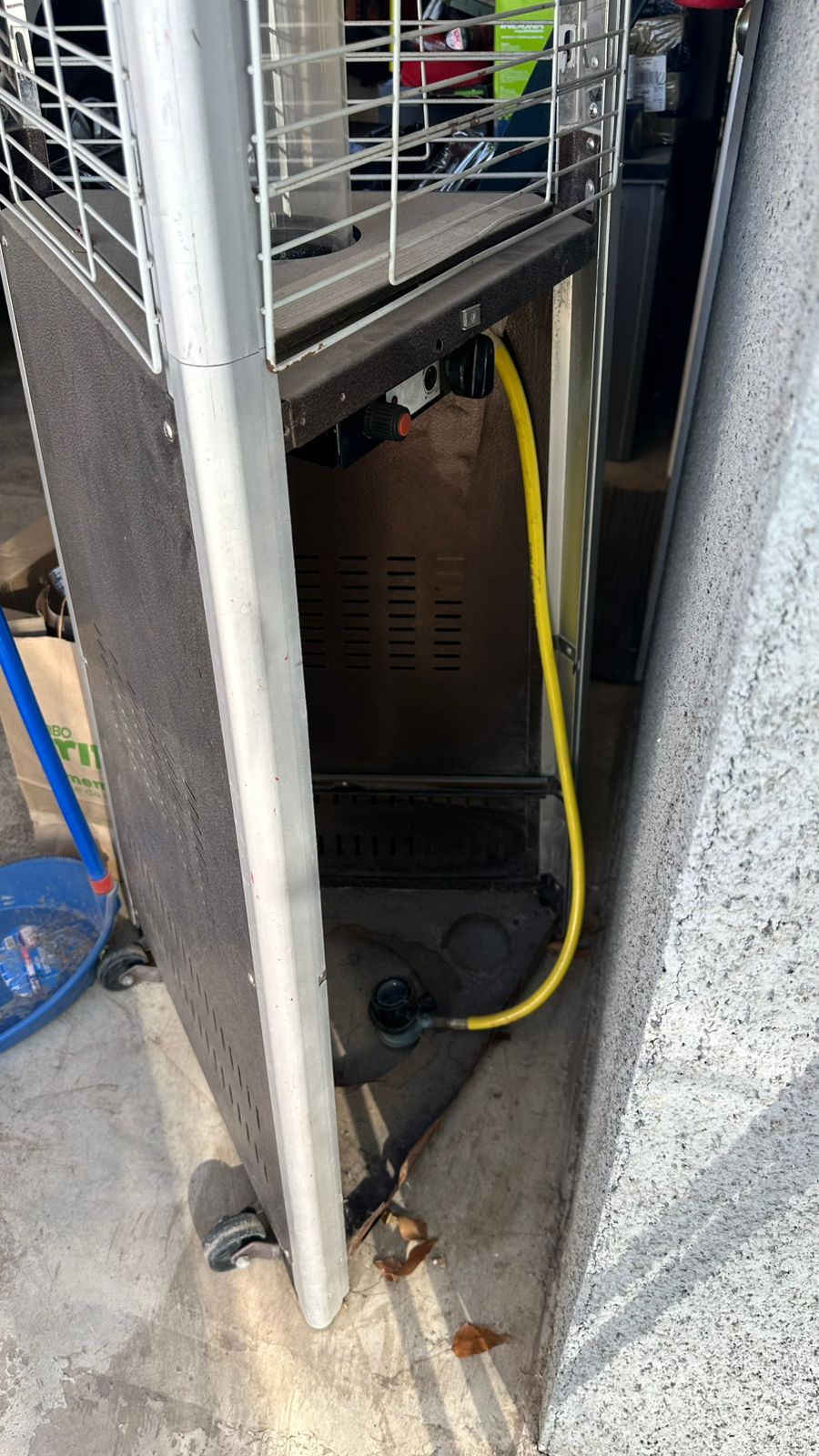 Estufa a gas exterior pirámide - Imagen 5