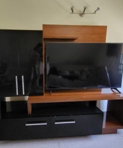 Rack TV con panel y muebles