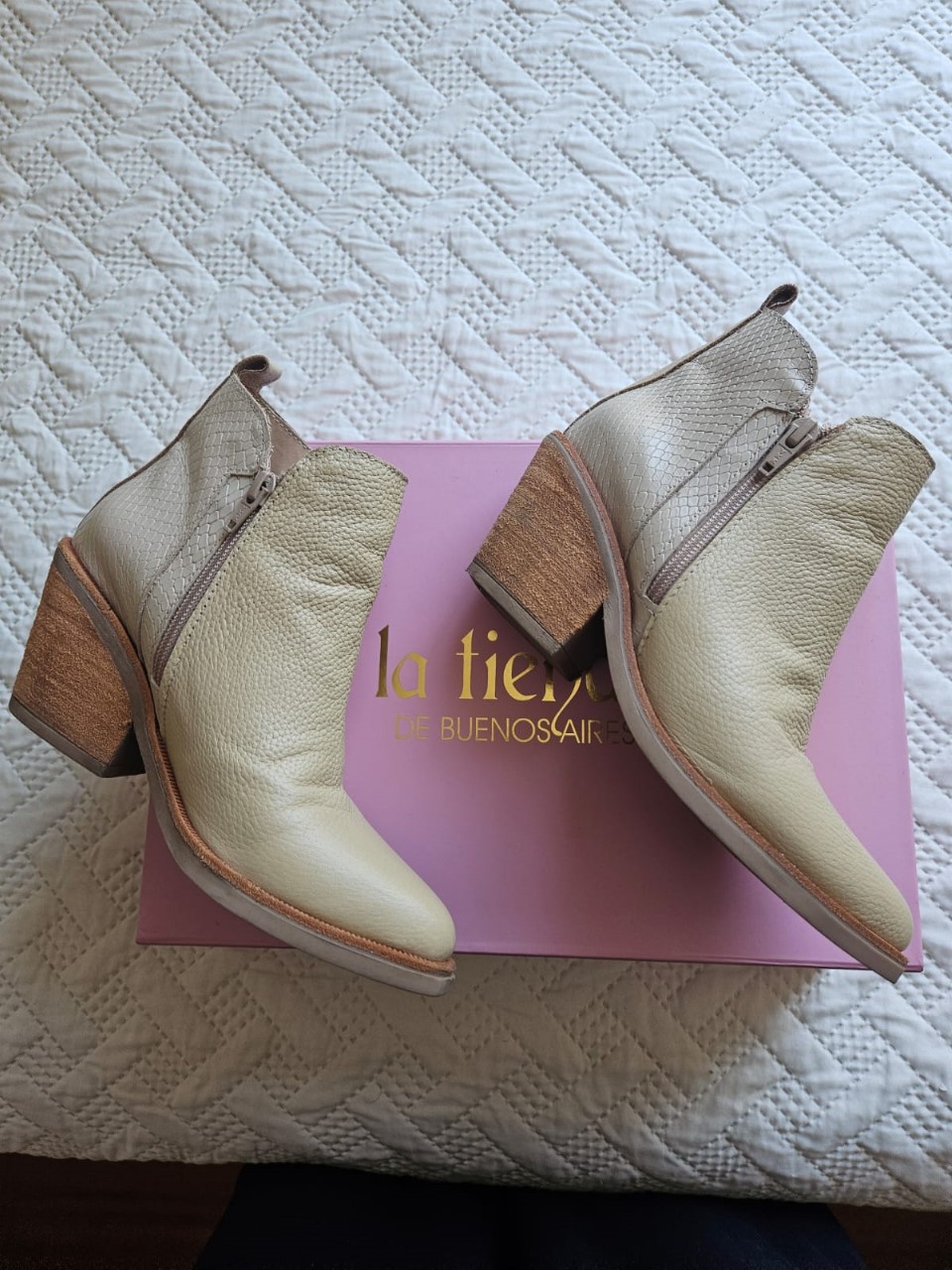 Botines crudo La tienda de Buenos Aires