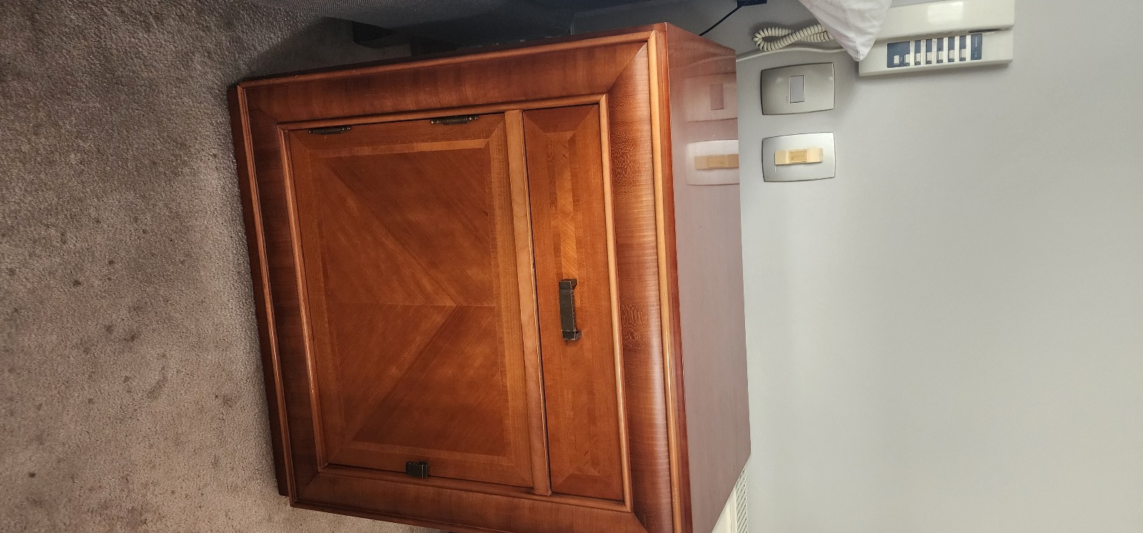 Respaldo Queen Rosen con veladores - Imagen 4