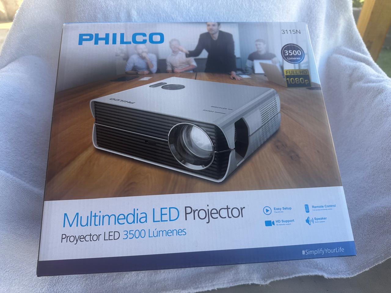 Proyector led Philco