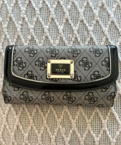 Billetera Guess