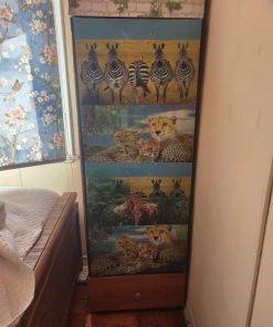 Cómoda alta closet animales