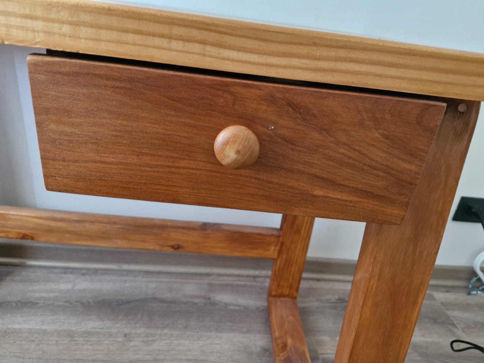 Escritorio de madera con 1 cajón - Imagen 3