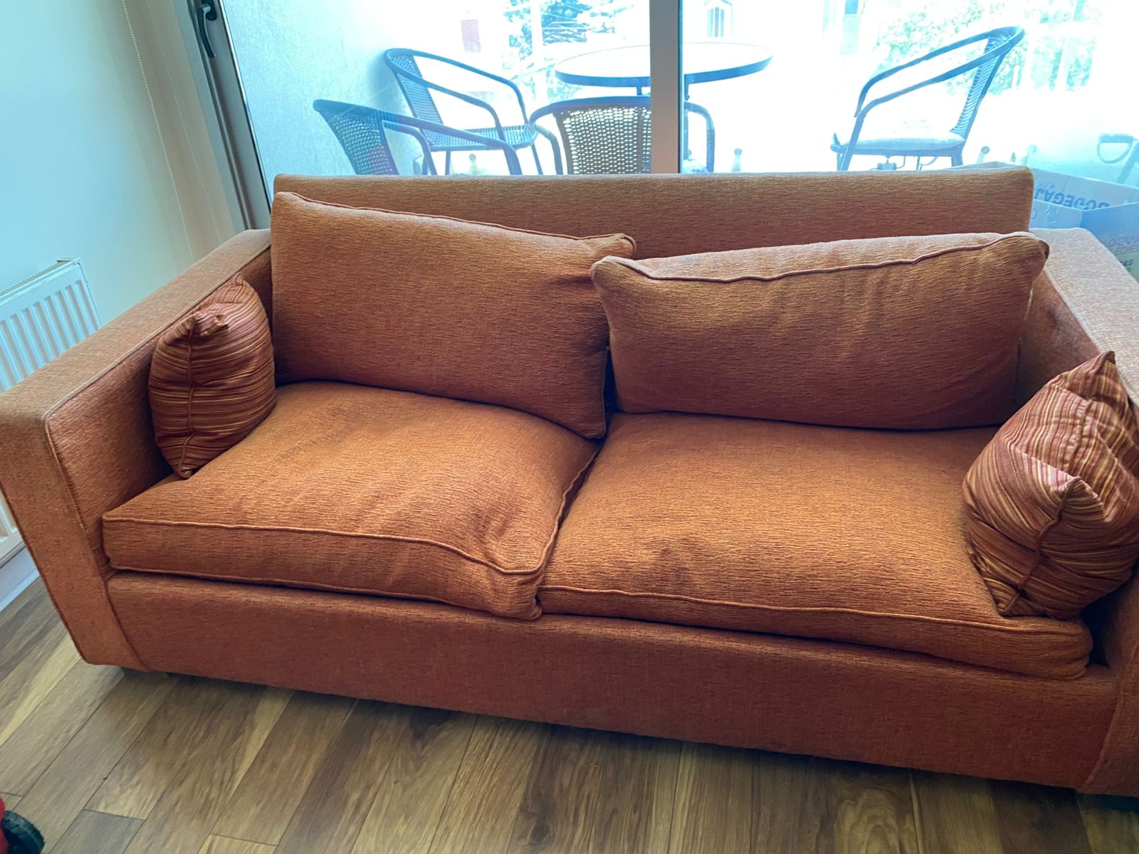 Sofá 2 cuerpos naranja - Imagen 2