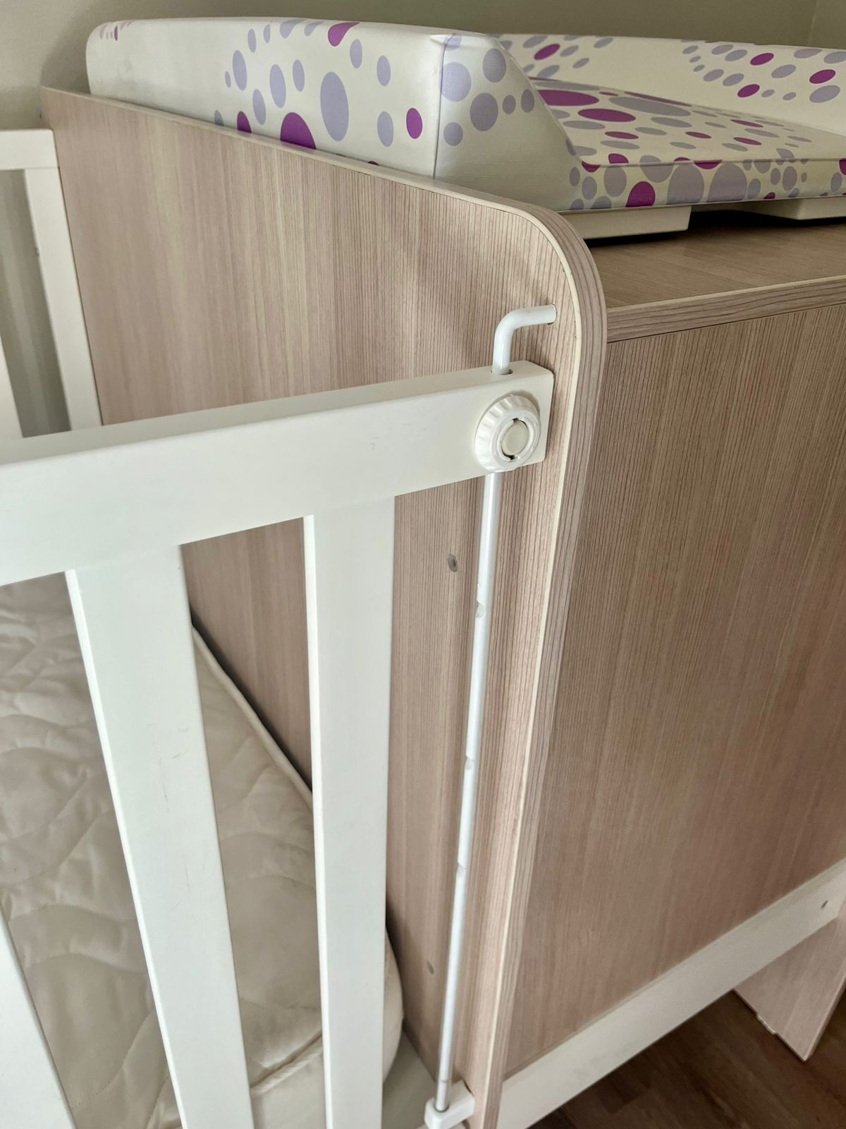 Cuna cama transición con velador Mi Cuna - Imagen 5