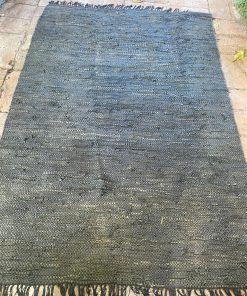Alfombra cuero entretejido