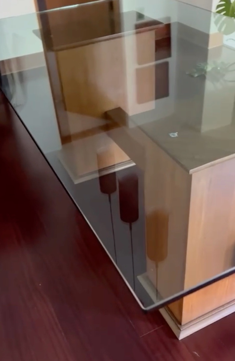 Mesa de comedor vidrio templado 8 puestos (sin sillas)