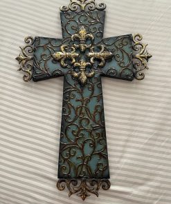 Cruz decorativa de fierro