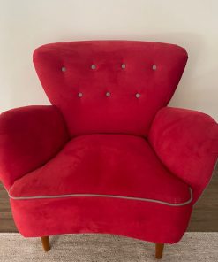 Sitial poltrona roja hecha a medida