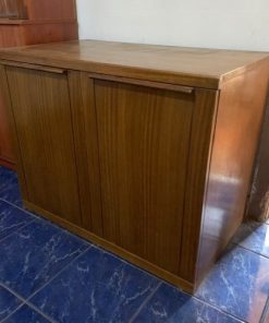 Buffet alacena dos puertas pino