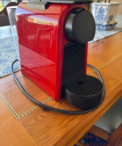 Cafetera Nespresso essenza mini roja