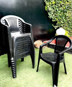 Juego 12 sillas plásticas terraza