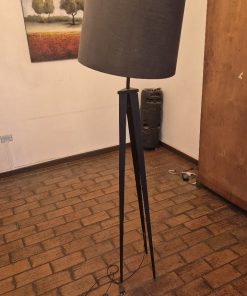 Lámpara de pie trípode 