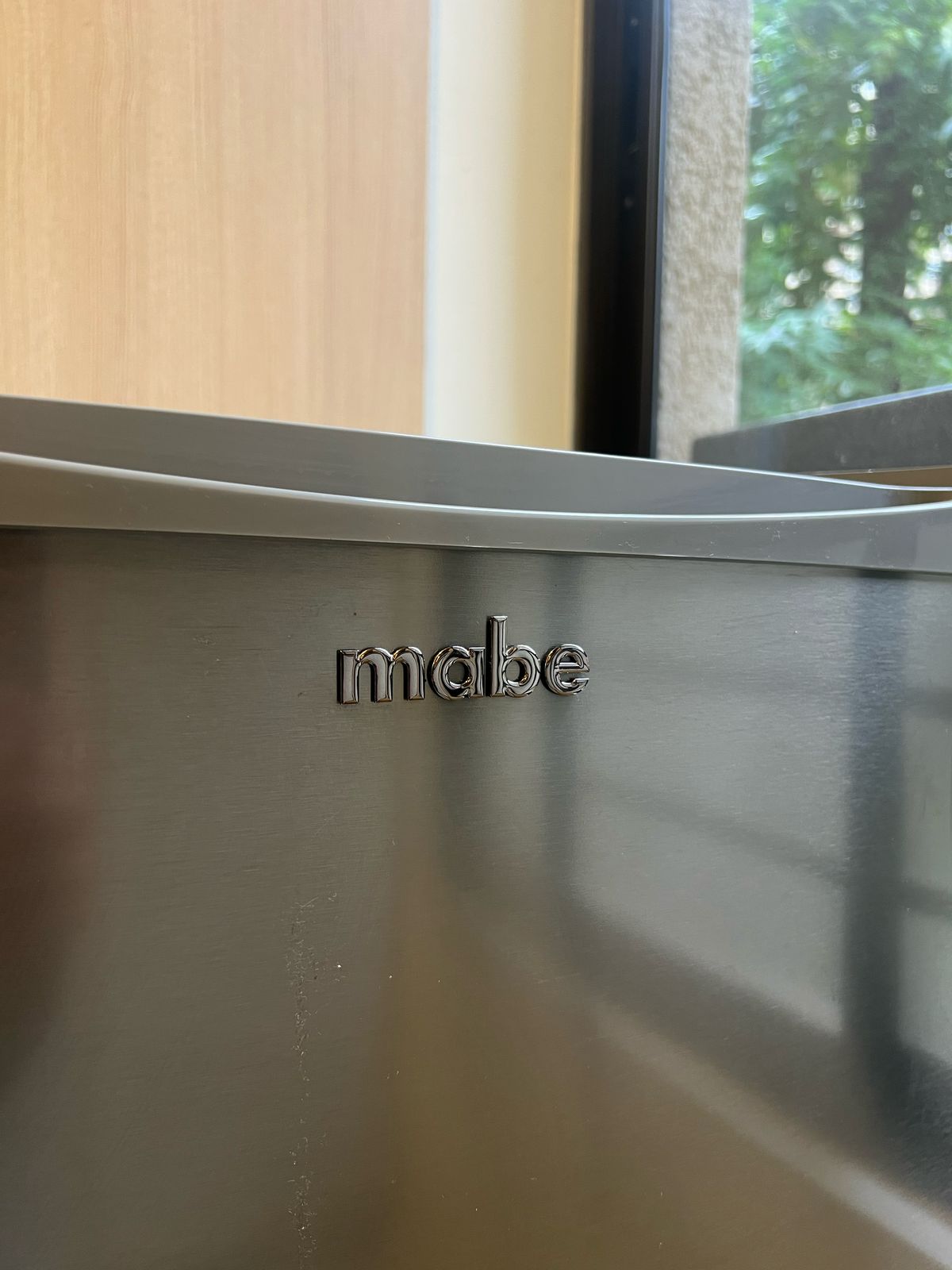 Frigobar Mabe 93 Lts - Imagen 2