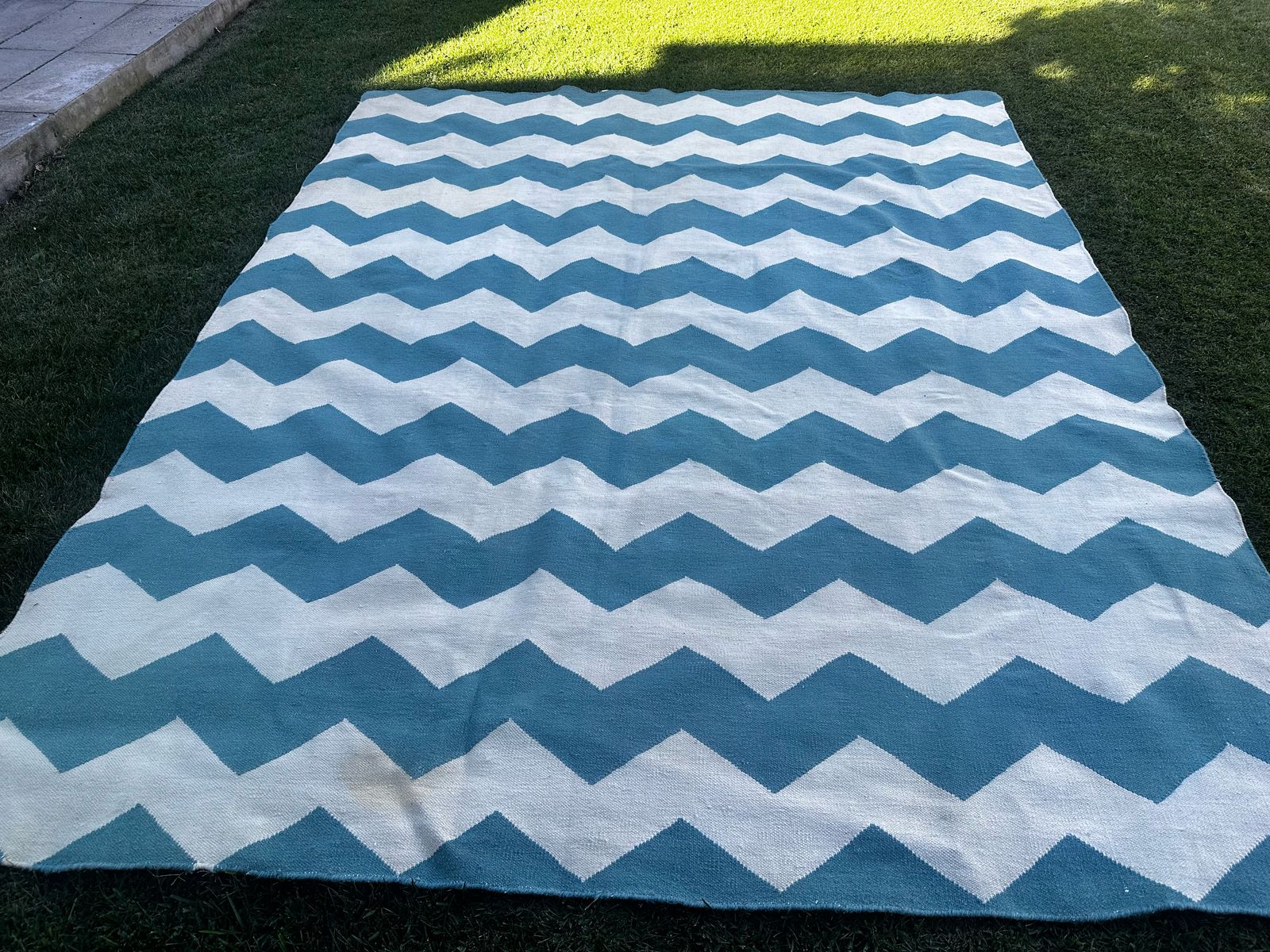 Alfombra zig zag tonos azules - Imagen 2