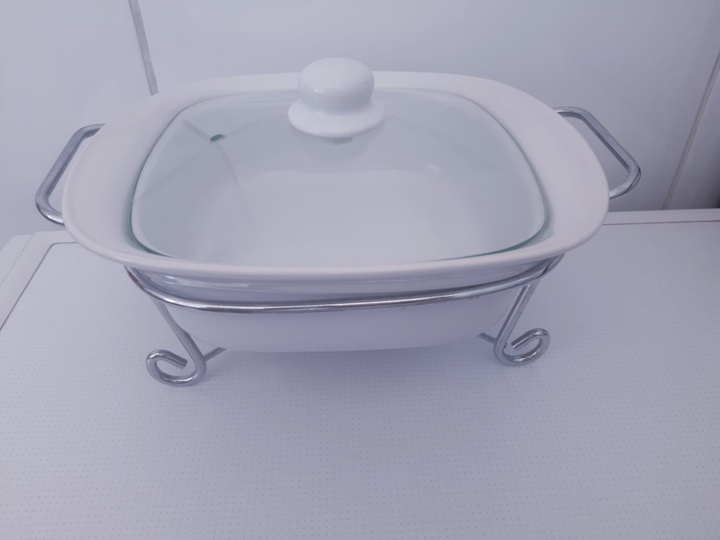 Fuente cerámica para servir con base - Imagen 2