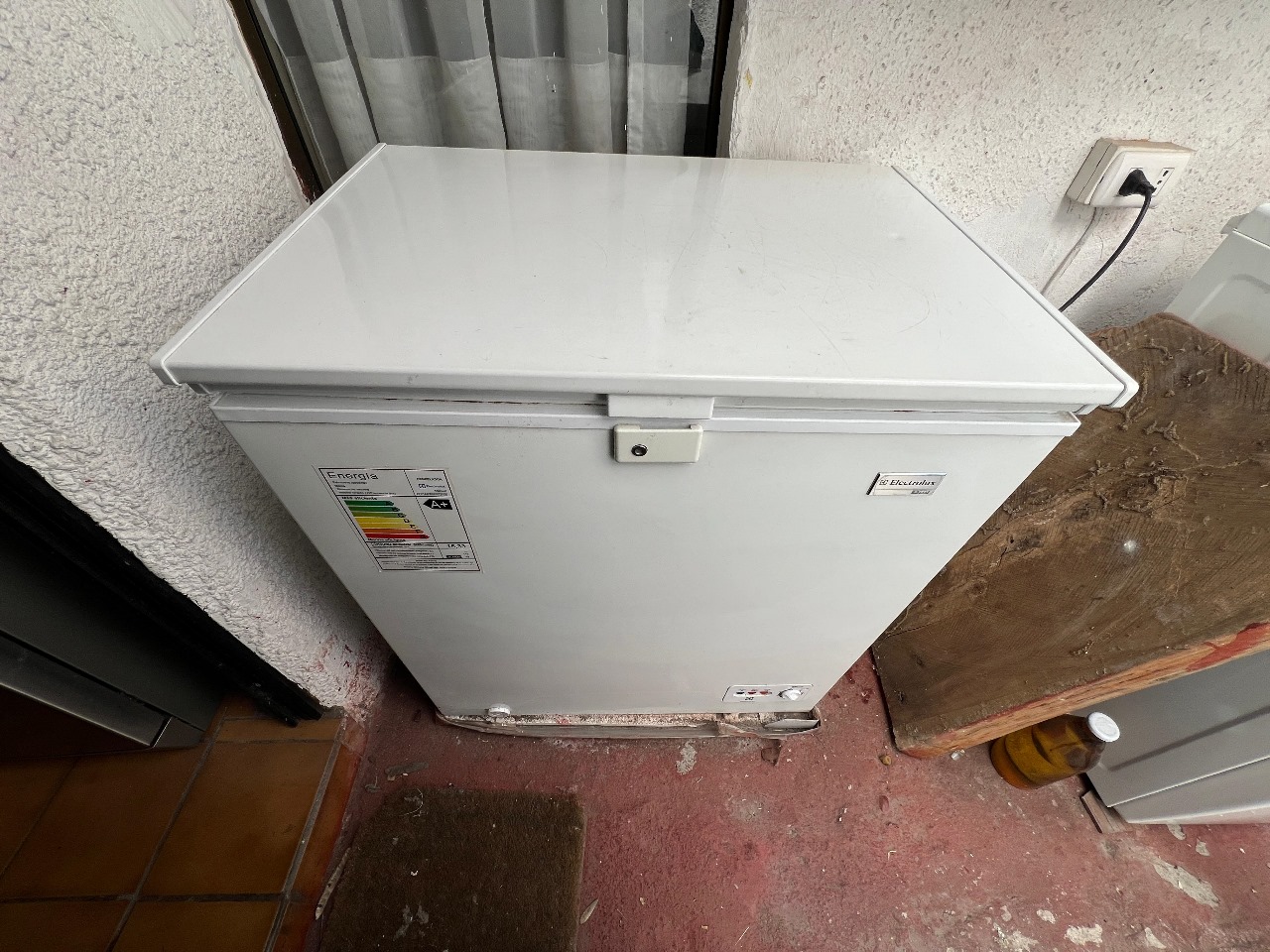 Congelador horizontal frio directo Electrolux 142 Lts