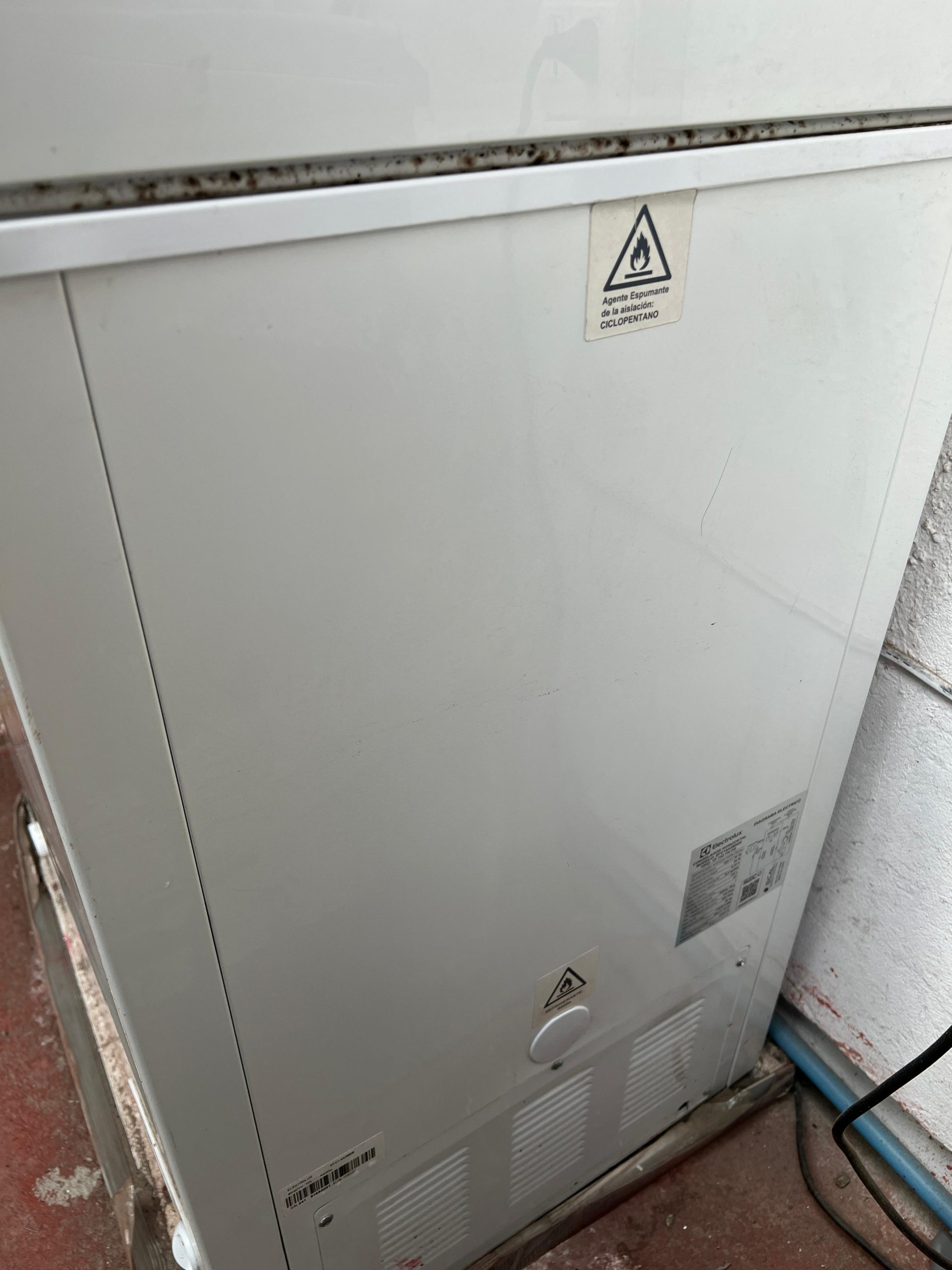 Congelador horizontal frio directo Electrolux 142 Lts - Imagen 4