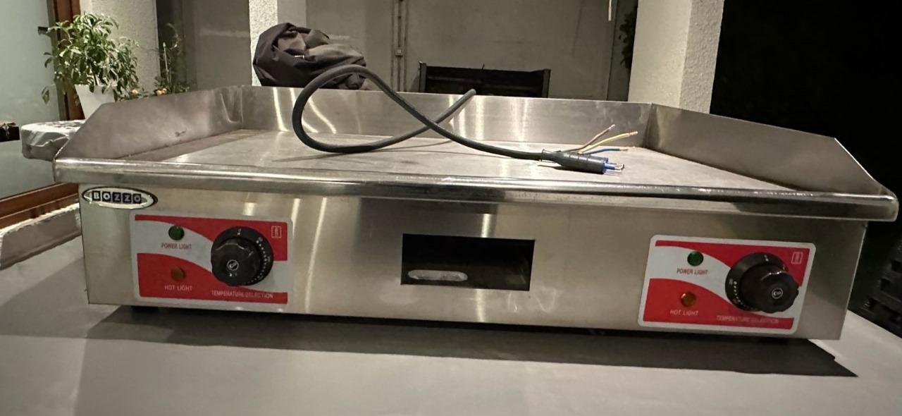 Churrasquera eléctrica bozzo