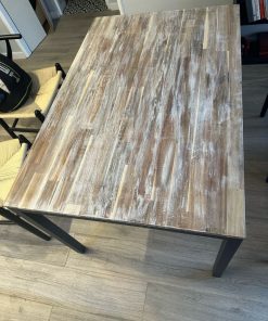 Mesa aglomerado con base de fierro