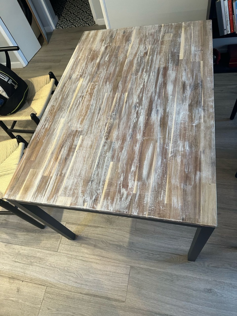 Mesa aglomerado con base de fierro