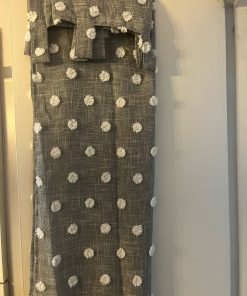 Cortinas puntos relieve grises Cotidiana