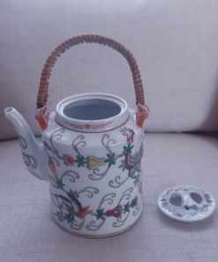 Tetera cerámica antigua decorativa