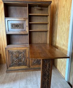 Mueble bar encina tallado con luz