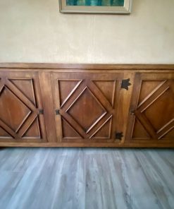 Buffet 3 puertas talladas Encina