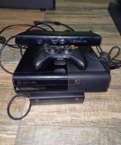 Xbox 360e con Kinect y Juegos