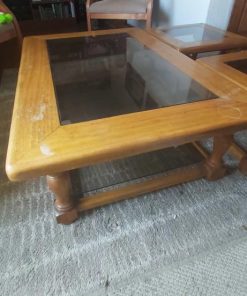 Mesa de centro torneada y vidrio