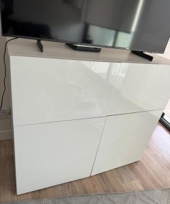 Rack TV o mueble BESTA IKEA