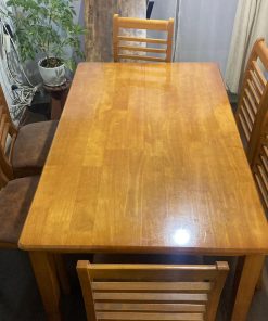 Juego comedor madera 6 sillas ecocuero