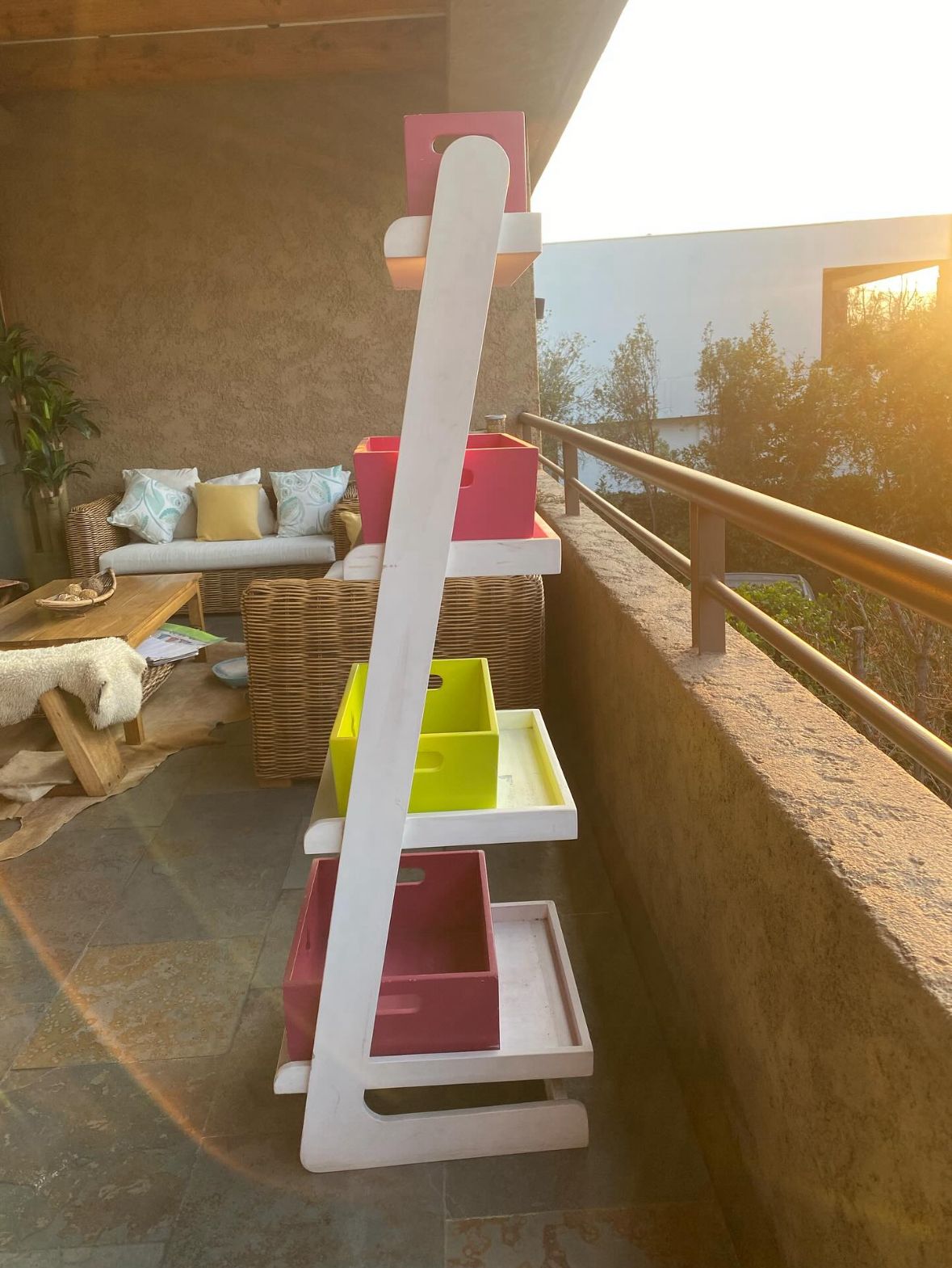 Repisa escalera con bandejas - Imagen 3