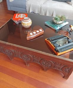 Mesa de centro vidrio y madera tallado flores