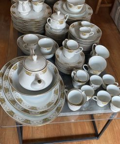 Juego de loza 119 piezas Noritake dorado