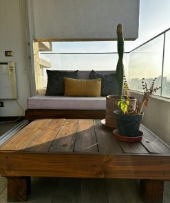 Sillón de terraza y mesa de centro