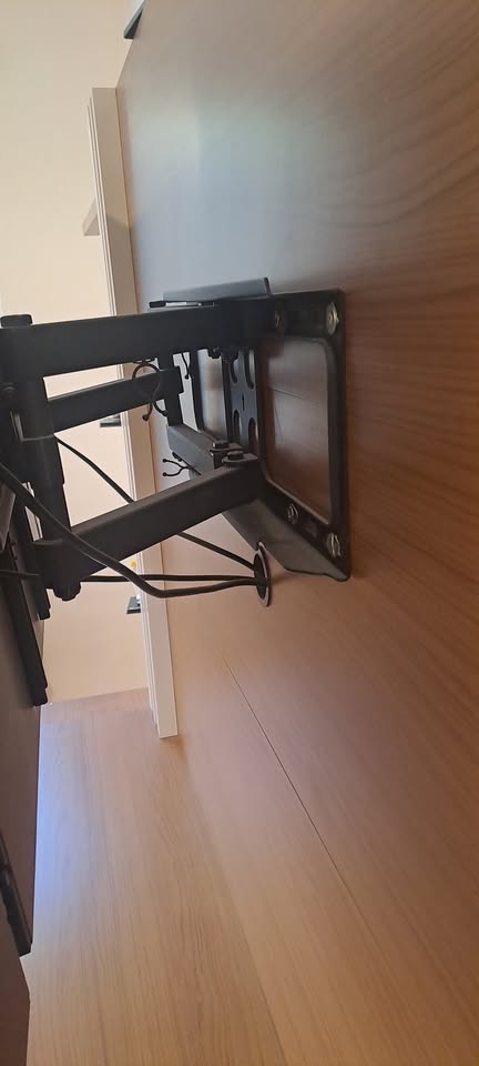 Mueble Rack TV con panel y repisa lateral - Imagen 4