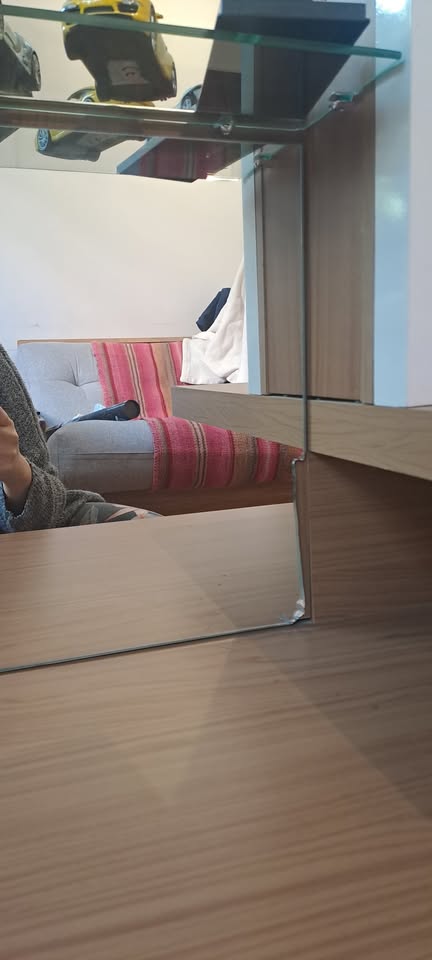 Mueble Rack TV con panel y repisa lateral - Imagen 7