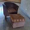 Par poltronas rayas con pouf