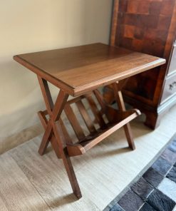 Mesa lateral revistero madera