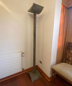 Lámpara de pie de fierro forjado