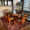 Juego de comedor madera con 6 sillas y 2 sitiales