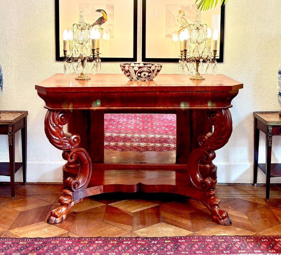 Arrimo antiguo victoriano de caoba con espejo